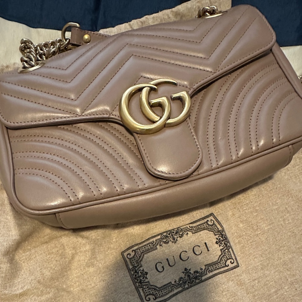 Gucci Marmont small shoulder/crossbody bag. Dusty pink leather